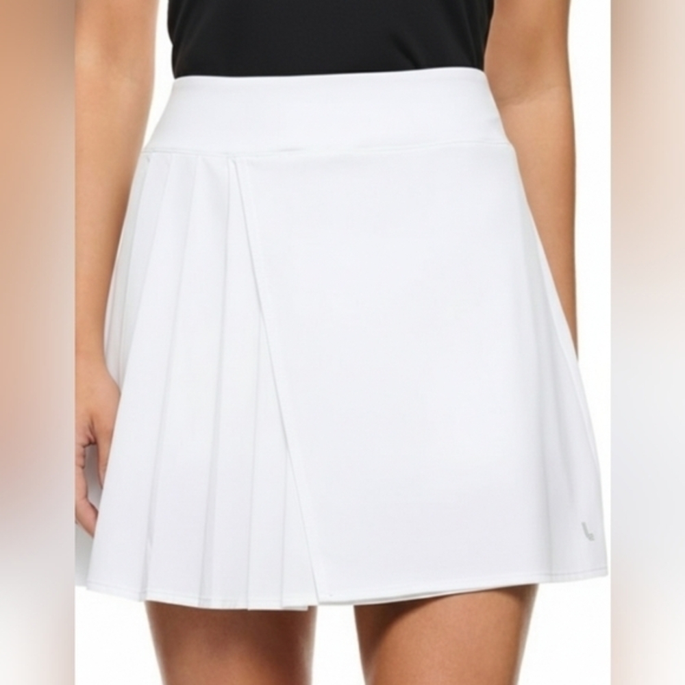 🔥🔥🔥NWT LOLË White Asymmetrical Side-Pleated Tennis Skort